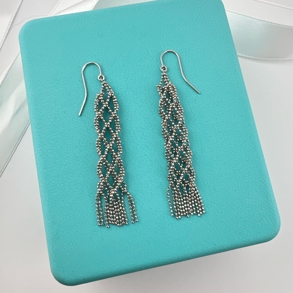 RARE Tiffany & Co. 18k White Gold Beaded Tower Drop Earrings ⛓️ - Picture 4 of 6